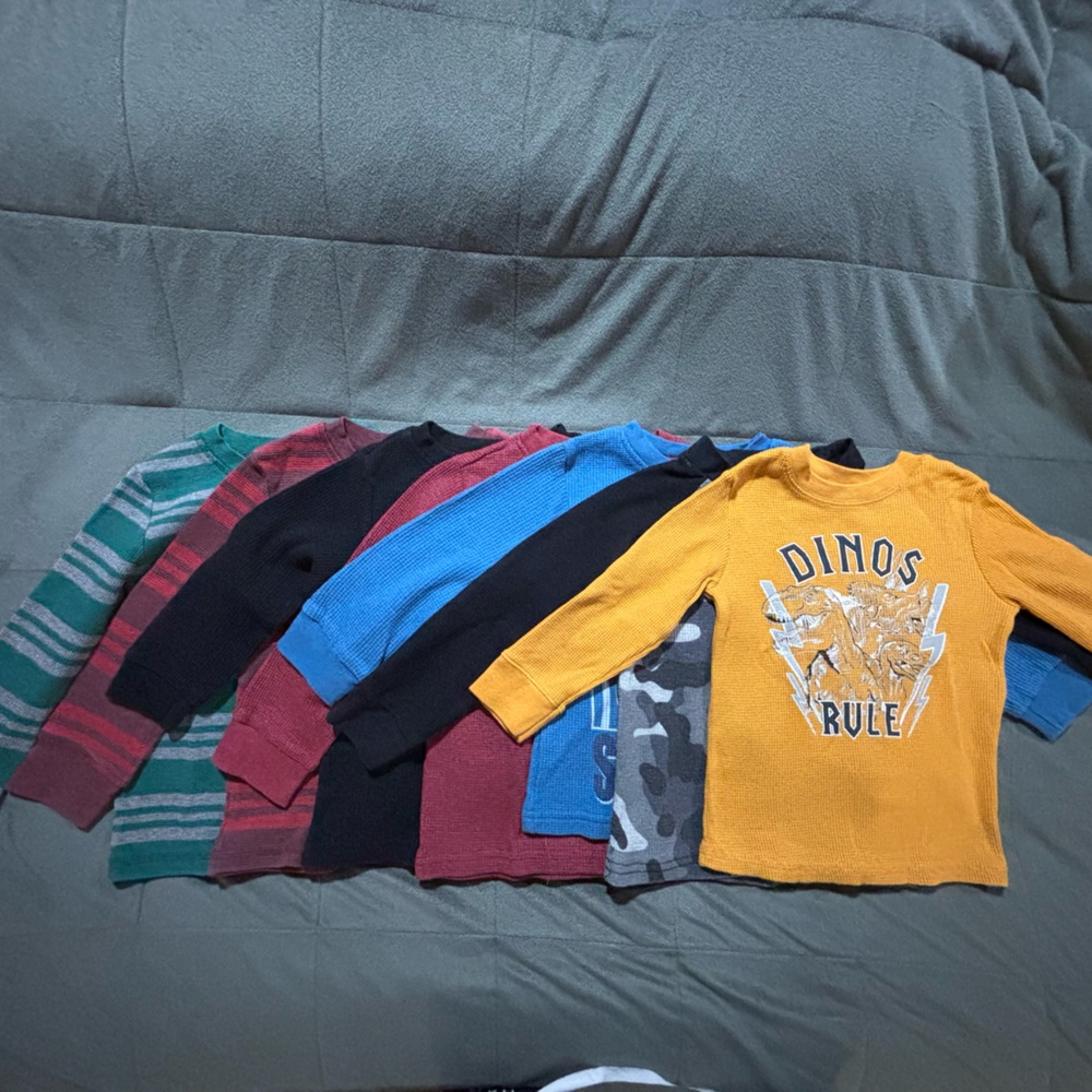 Assorted Brands 7 pcs long sleeve tee